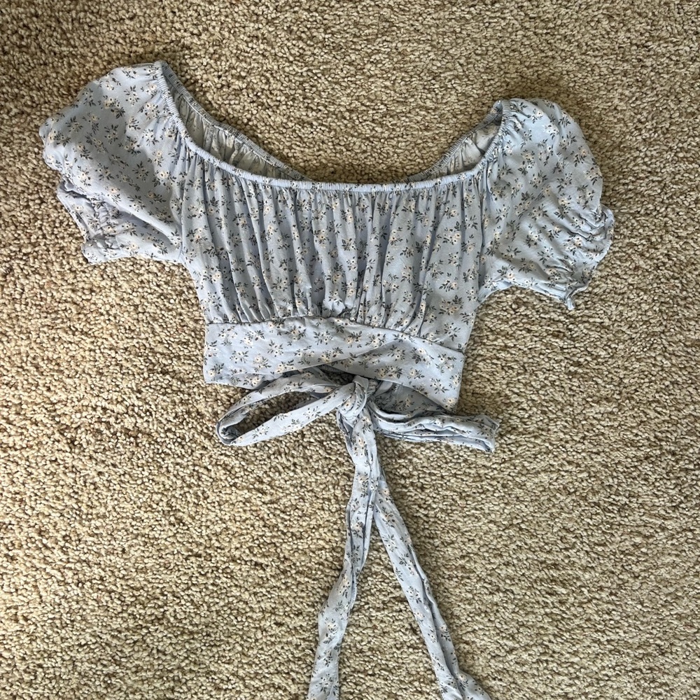 NWOT Floral Crop Top with Bow